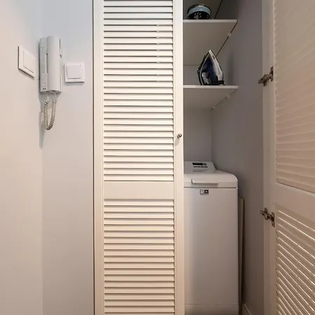 Modern With Terrace And Free Garage By Renters アパート *