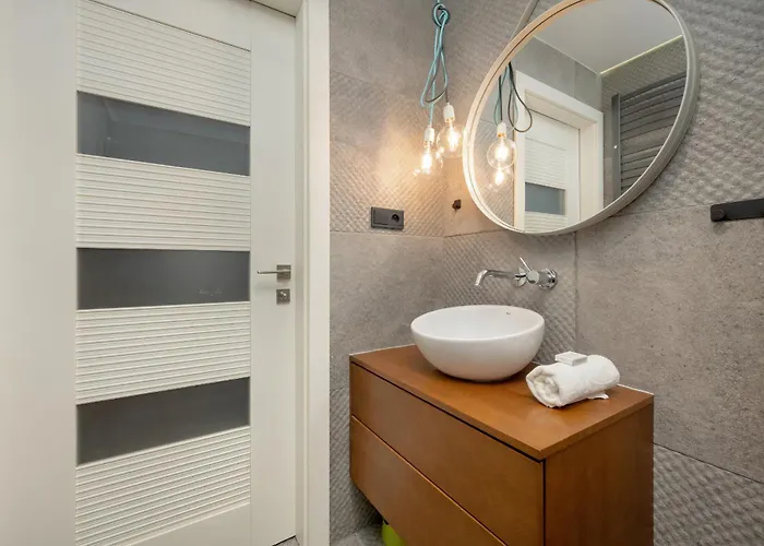 Modern With Terrace And Free Garage By Renters Daire Wroclaw