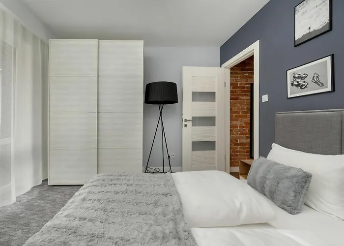 Modern With Terrace And Free Garage By Renters Daire